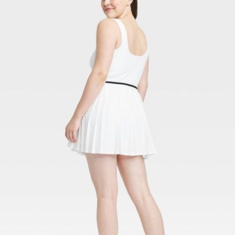 White mini tennis dress with built in shorts - Picture 4 of 4